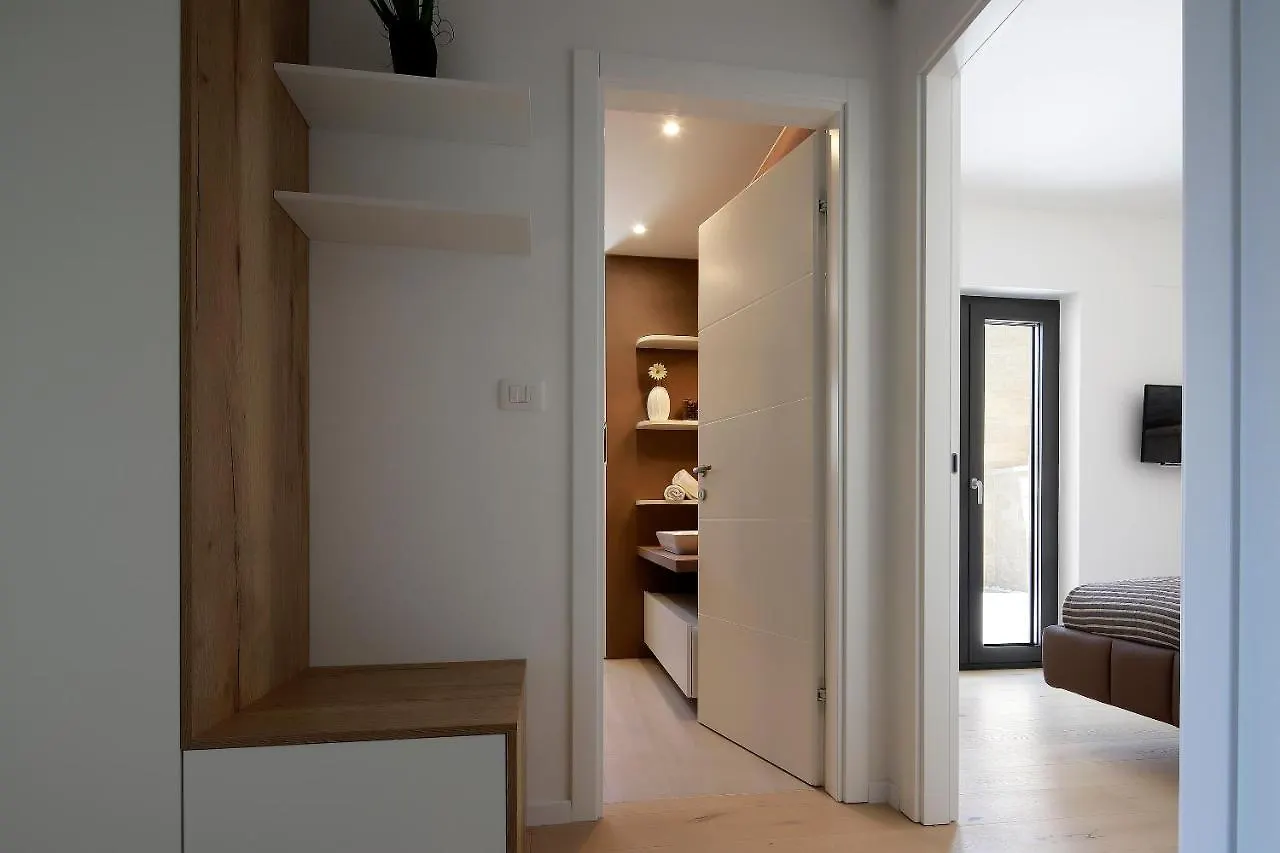 Modena Maris-Heated Pool-Grill-Relax-Jacuzzi Apartments Icici