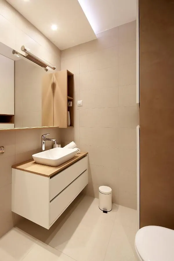 Modena Maris-Heated Pool-Grill-Relax-Jacuzzi Apartments Icici