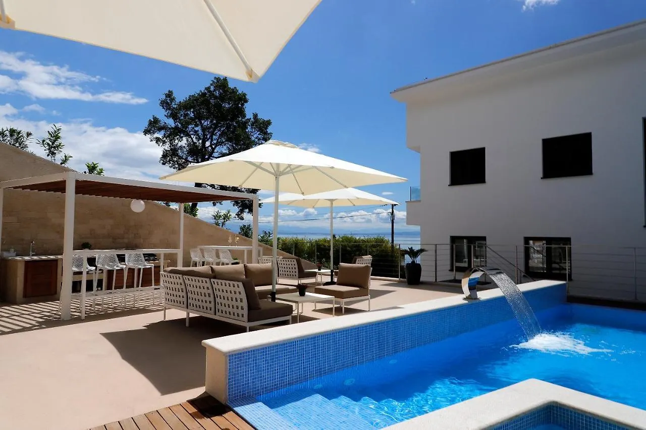 Modena Maris-Heated Pool-Grill-Relax-Jacuzzi Apartments Icici 0*,  Croatia